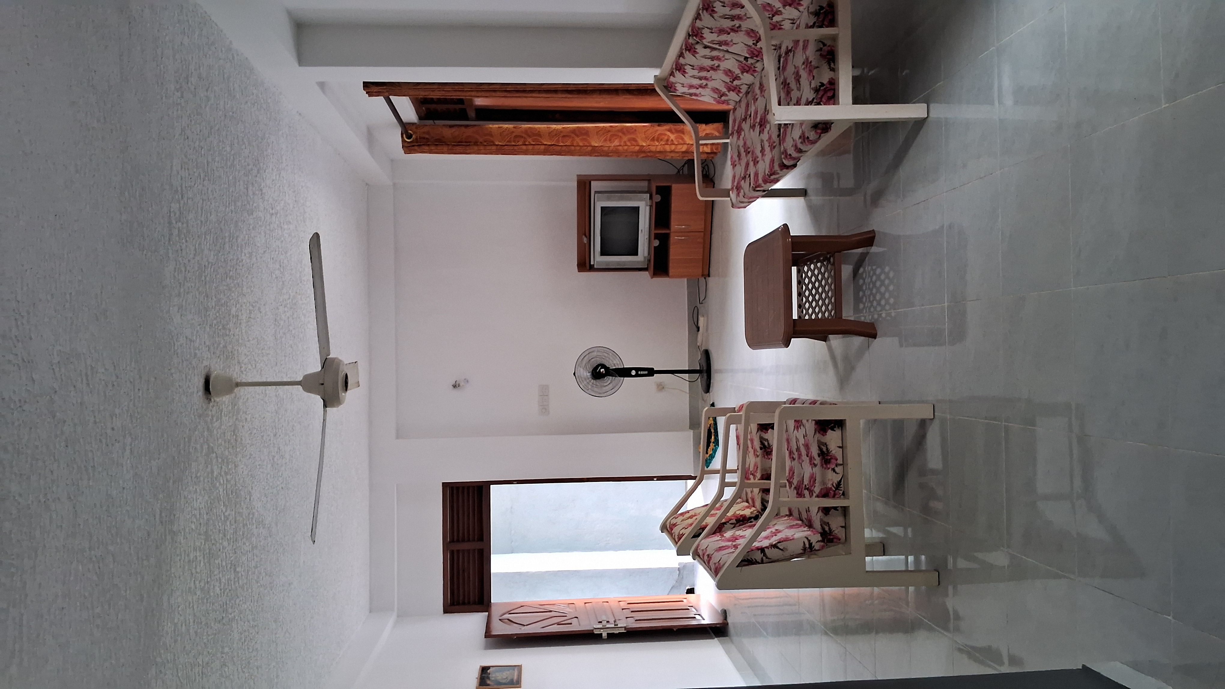 2 Bed room house for short term rent