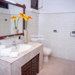 Hotel is For Sale in Galle Unawatuna