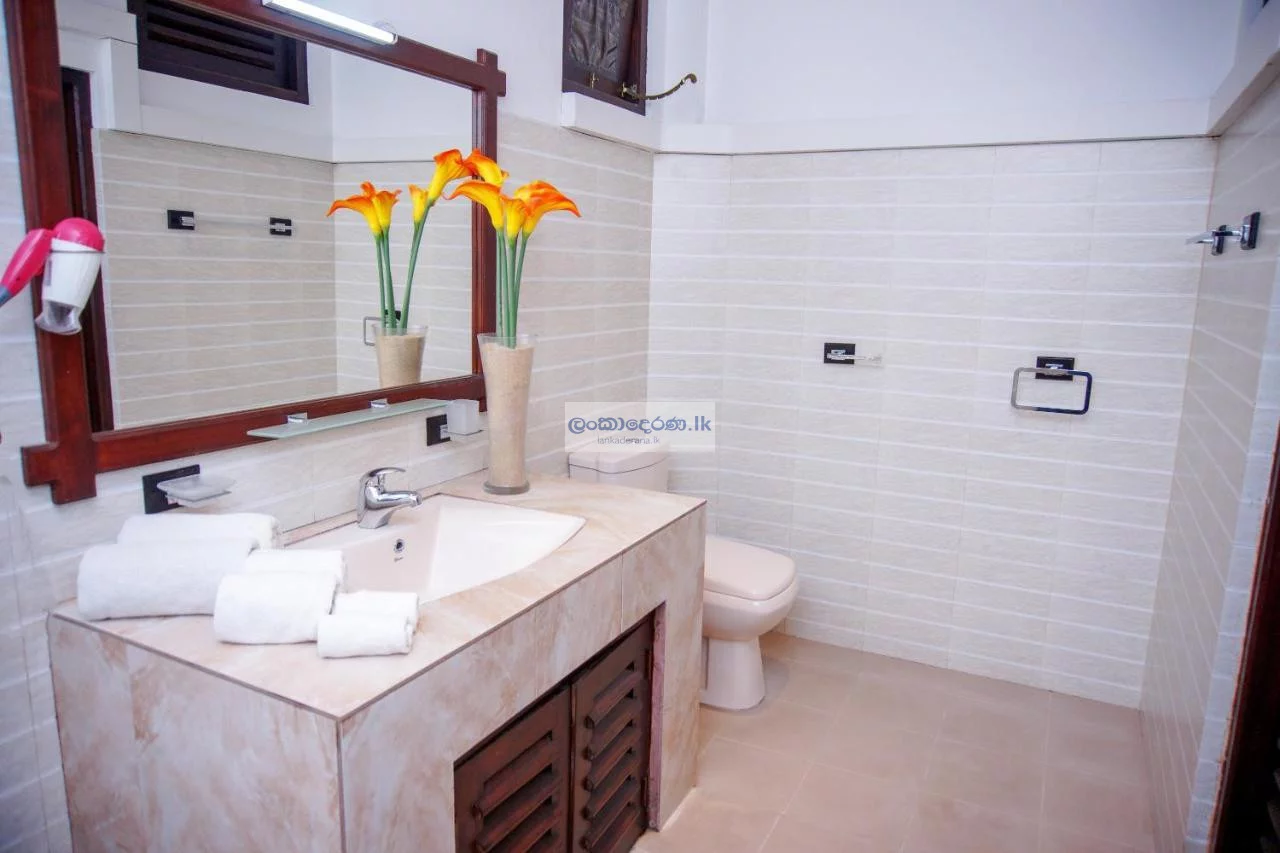 Hotel is For Sale in Galle Unawatuna