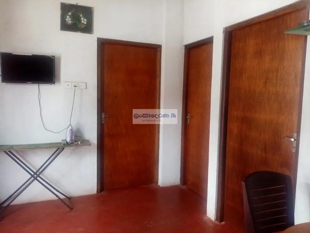 Single Room available for working girl