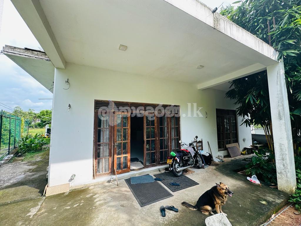 Newly Built Luxury Single story Baththaramulla Muththettugoda rd