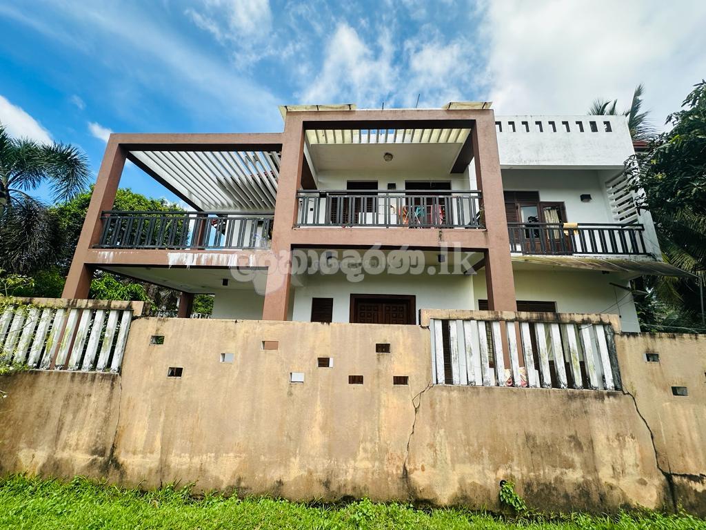 (S135) Luxury 2 story house for sale in Battaramulla Himbutana