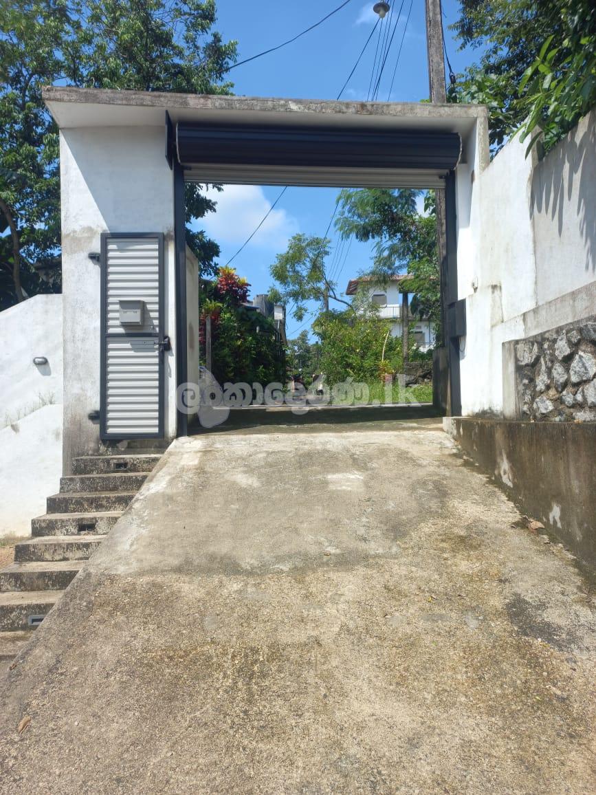 ⭕️ (S183) 10 perch Land with a house for Sale in Baththaramulla