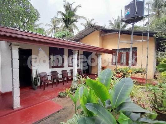 Code 3716 House for sale Minuwangoda