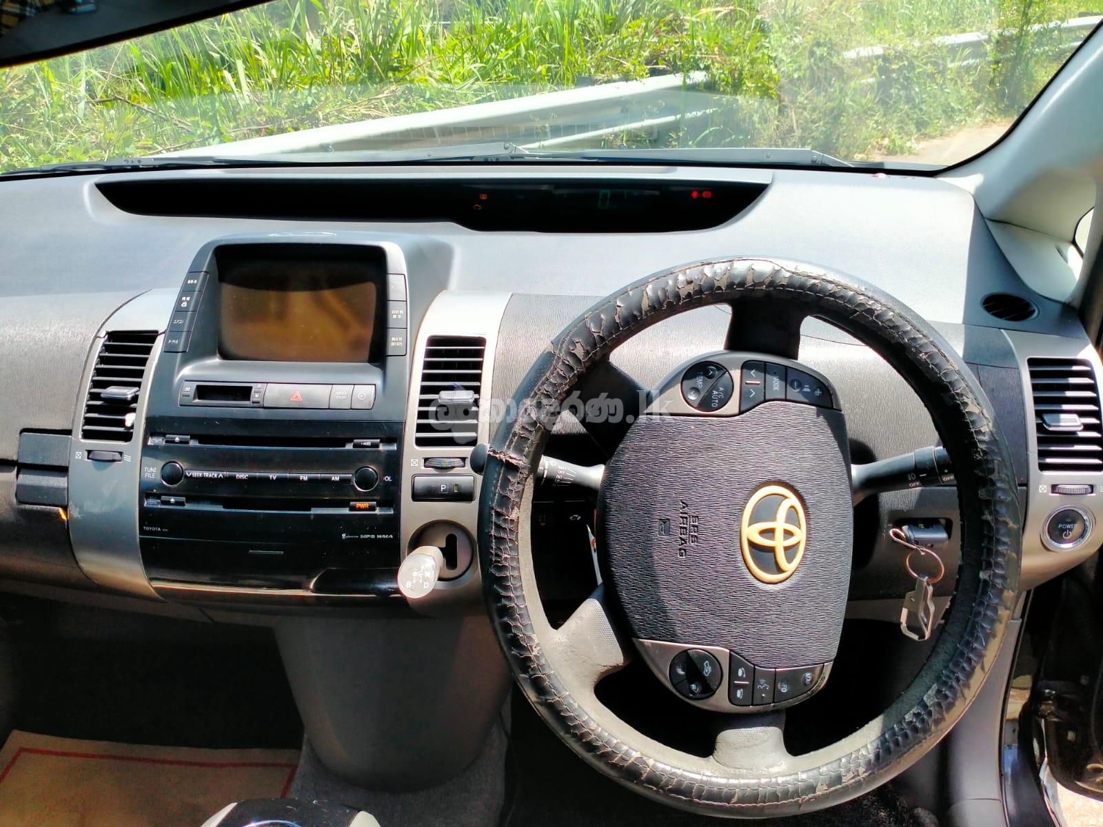 Rent a car Toyota prius