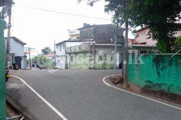 Code 3732 Land with ahouse for sale Col15