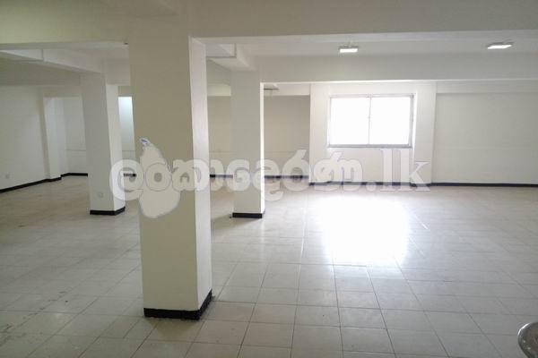 Code 3734 Office space Col06