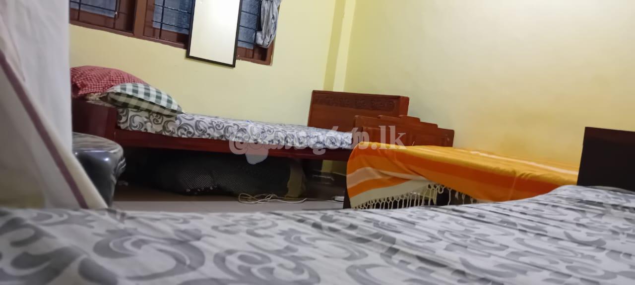Room for rent in Wellawatta suburb