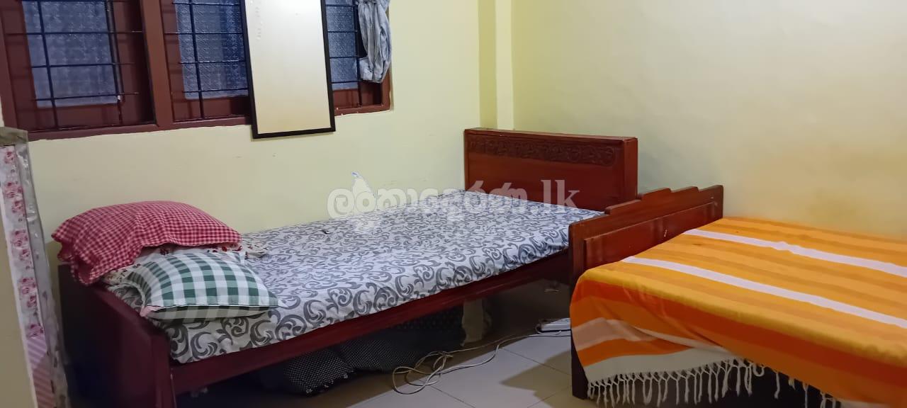 Room for rent in Wellawatta suburb