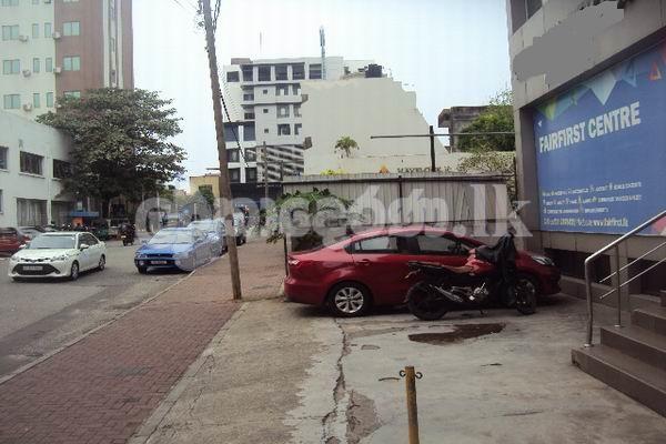 Code 3784 Building for rent Col03