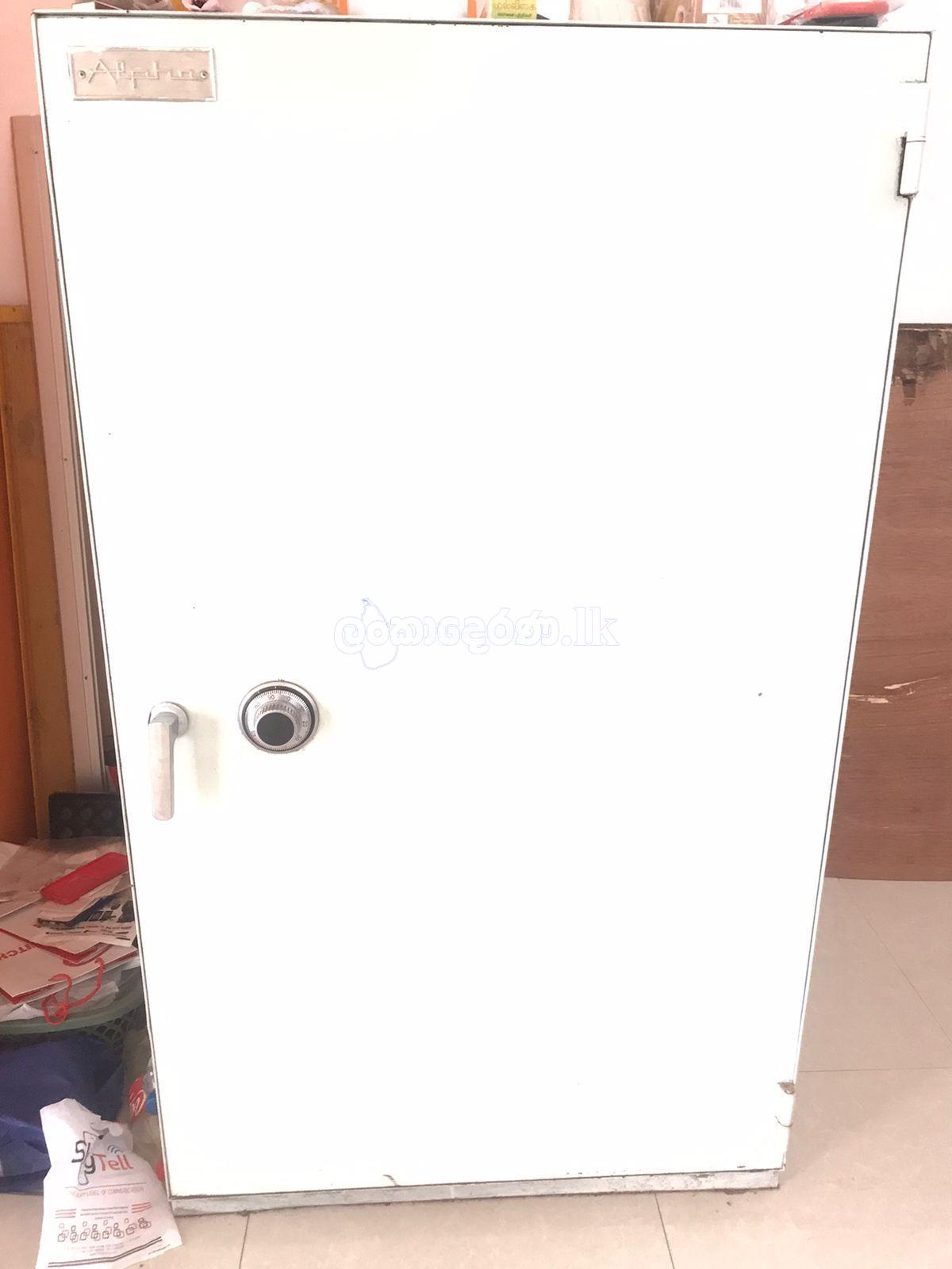 Alfa Safe Locker