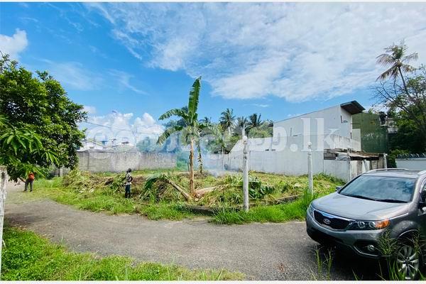 Code 3837 Landfor sale Mt.lavinia