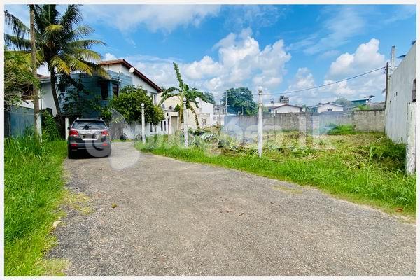 Code 3837 Landfor sale Mt.lavinia