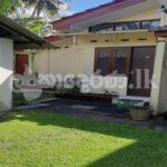 Code 3852 Land with a bungalow for sale Dehiwela