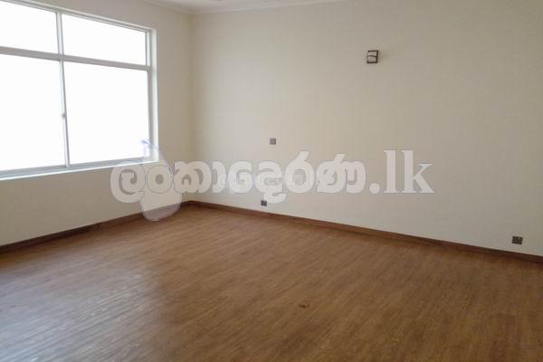 Code 3863 Building for rent Colombo 10