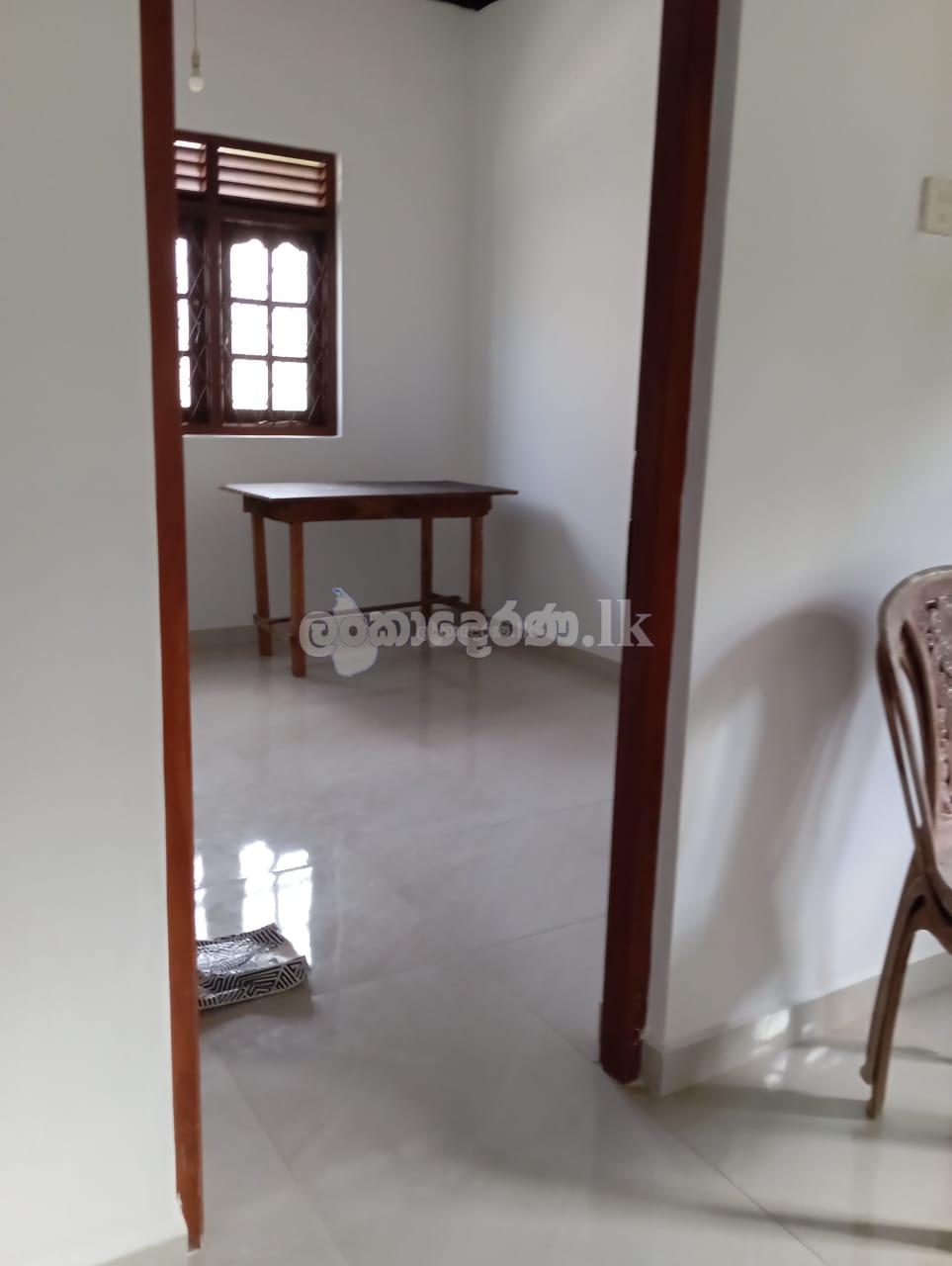 Upstairs House for Rent in matara
