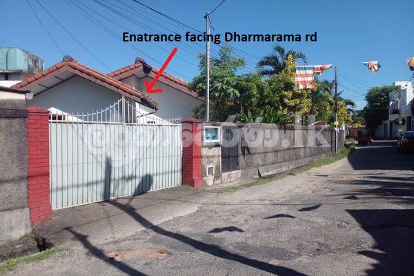 Cide 3875 Land with a house for sale Ratmalana