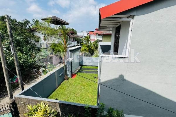 Code 3947 House for sale Kelaniya