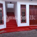 Code 3943 H0use for sale Moratuwa