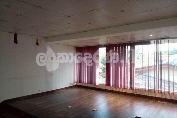 Code 3948 Land with a lucury house for sale Col05
