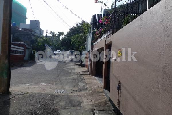 Code 3948 Land with a lucury house for sale Col05