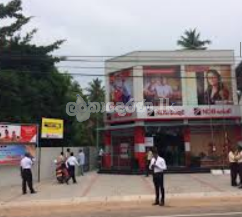 කොළඹ පාරට 100m දුරින් මහවැව නගරයට සමීපව බක්මිවලාගාර මාවතේ ශ්‍රීලක් මාවතෙන් අක්කරයක ඉඩමක් වහාම විකිණේ( (බාලසූරිය මුදලි ඉඩම)