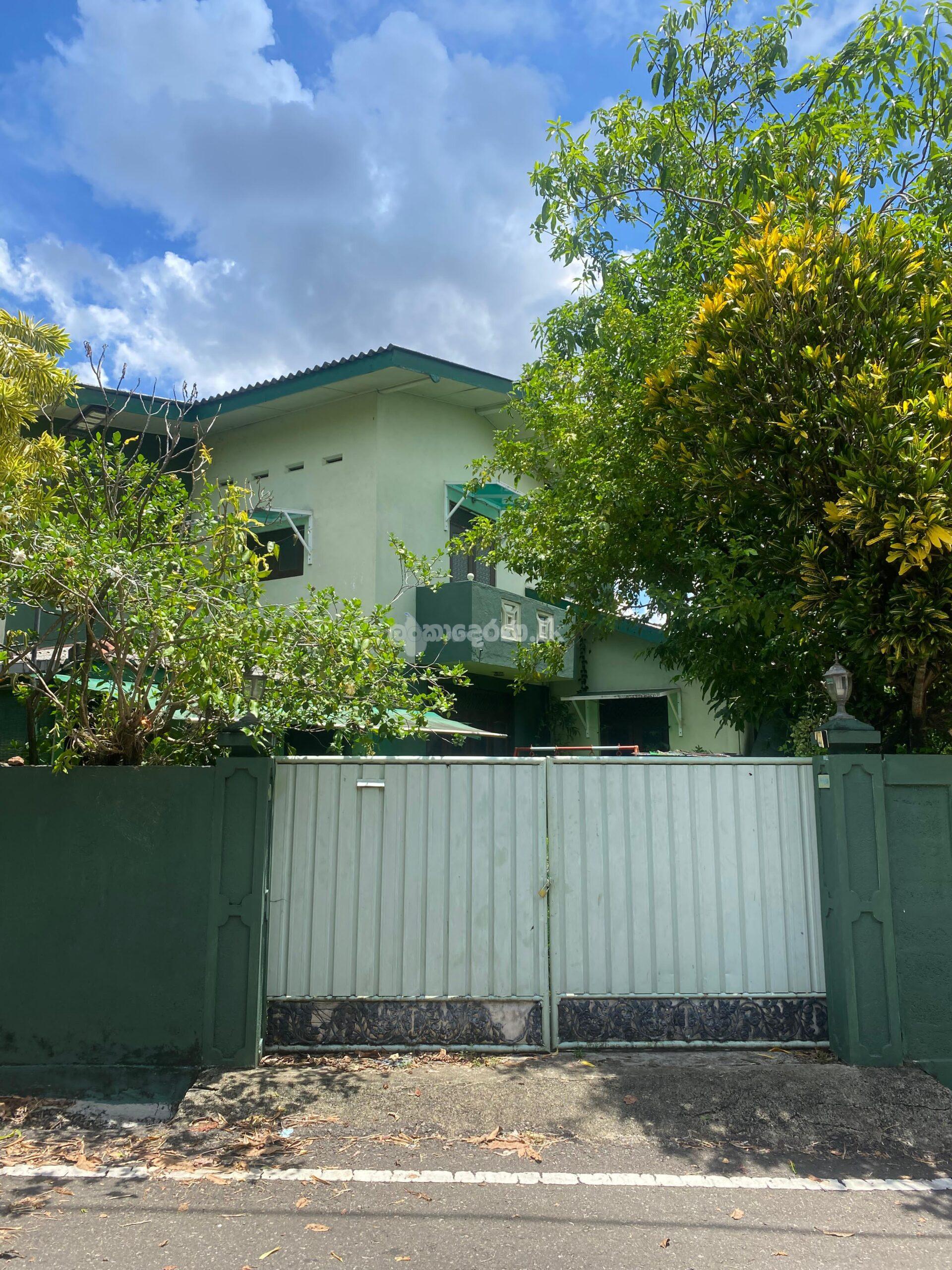 Fully Furnished 2 Storey House fr Rent in Malabe
