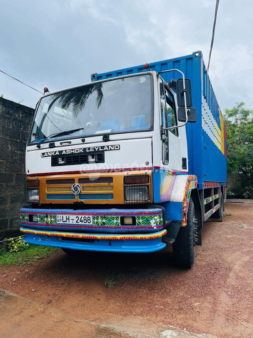 AKKARAIPATTU LORRY HIRE SERVICE | BATTA LORRY | FULL BODY LORRY | HOUSE MOVERS | OFFICE MOVERS LORRY HIRE SERVICE IN SRI LANKA